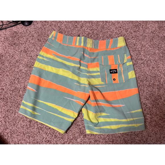 Billabong Men's Swim suit/Board shorts; size 31, 80's inspired - Picture 5 of 13
